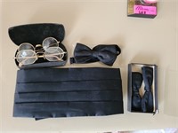 Vintage bow ties & glasses. Living room.