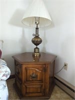 Corner table with lamp