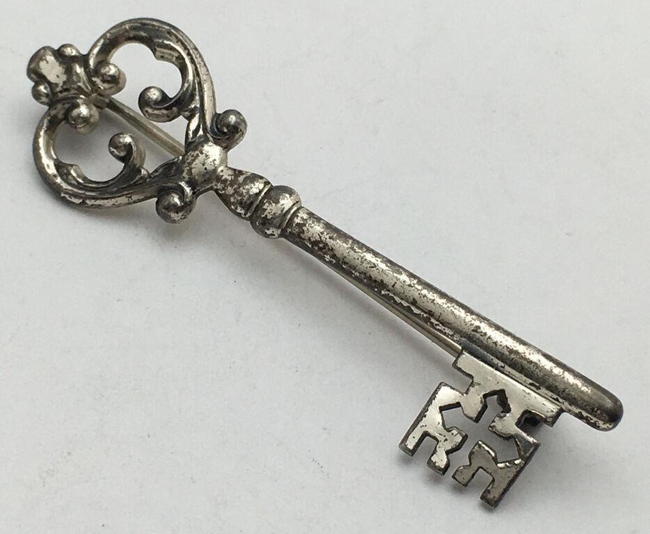 Sterling Silver Key Pin