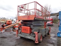 2004 SkyJack SJ9250 Rough Terrain Scissor Lift