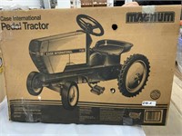 Case IH 7130 Magnum pedal tractor in box,no decals