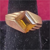 10k Gold Ring with yellow/citrine stone sz 10,
