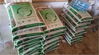 (25) bags of hardwood pellets