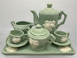 Miniature green tea set