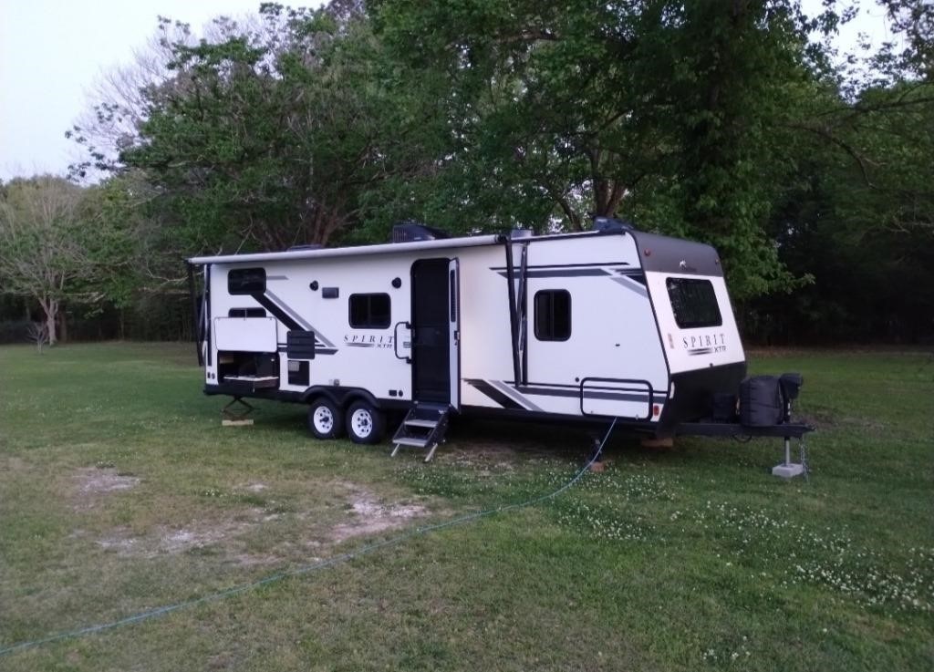 SOLD OFFSITE- 2020 COACHMEN SPIRIT XTR 30' CAMPER