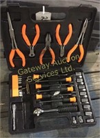 Sockets, screw drivers and pliers set