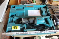 Makita recipricating saw with some blades in box