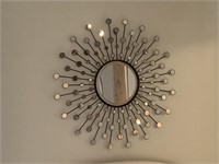 Round decorative mirror