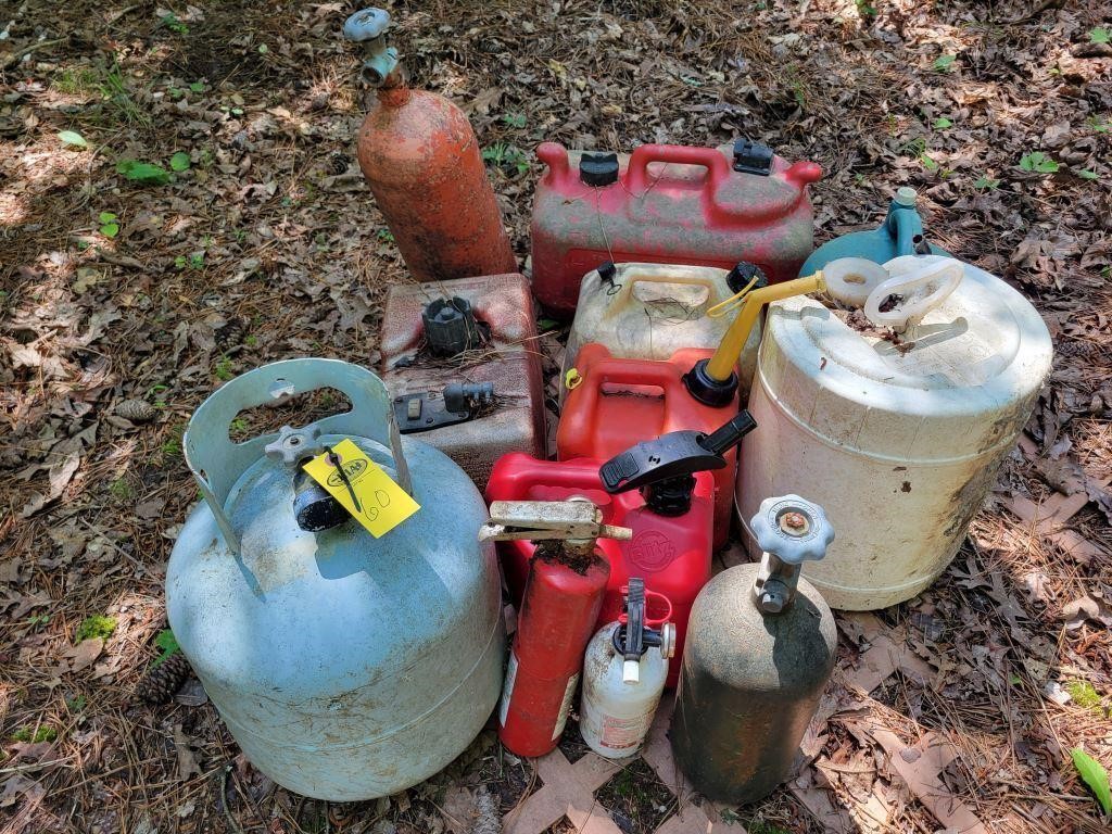Gas Cans & Tanks