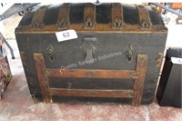 antique seamer trunk