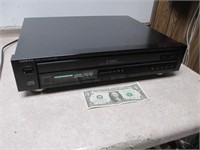 Onkyo DX-C200 5 Disc CD Changer - Powers On