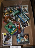 FLAT BOX OF ASSORTED FOOTBALL CARDS