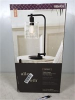 Allen & Roth Tapsley 20.5" table lamp, color is