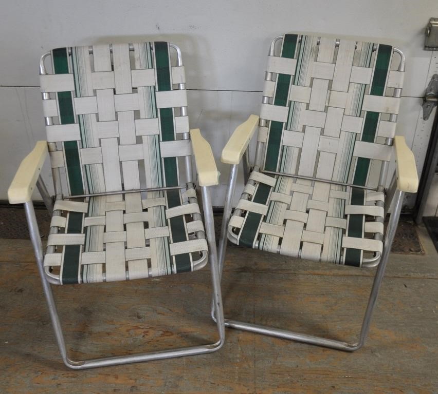 2 aluminum lawn chairs, see pics