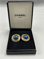 Rare Chanel vintage clip on earrings