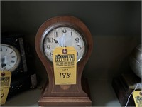 MANTEL CLOCK - ELECTRIC - WOOD - 11x7x6