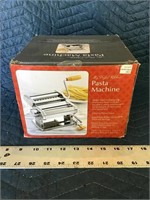 Kitchen Accessory Pasta Maker in Original Box