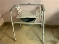 Potty chair adjustable hieght