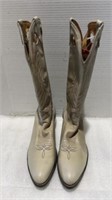 Size 14 B cowboy boot