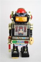 VINTAGE BATTERY OPERATED ROBOT