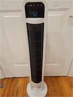 OmniBreeze Tower fan with remote control white