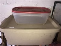 Rubbermaid small tote and storage container
