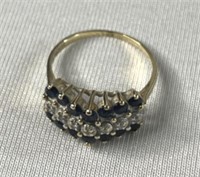14k ring with blue and white stones 2.8g ring
