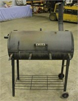 SMOKER / GRILL ON STAND W/ WHEELS