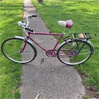 Vintage Mans Schwinn Bike