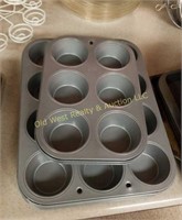 Stack of Muffin Tins (K)