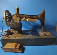 Vintage Singer H643520 Sewing Machine