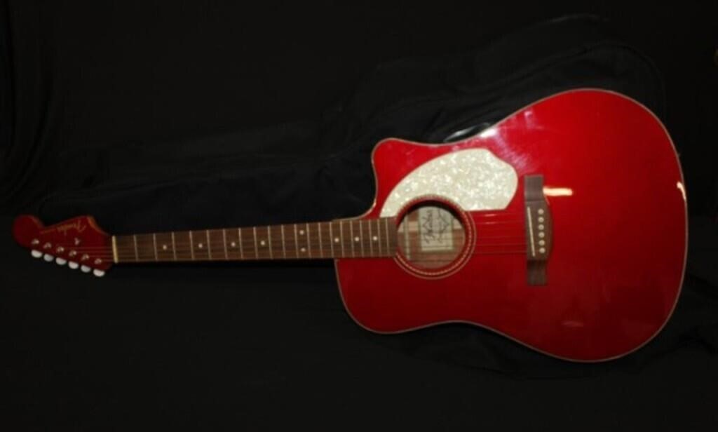 Fender SonoRaw Guitar and Case