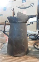 Metal 1 gallon Oil can with pour spout