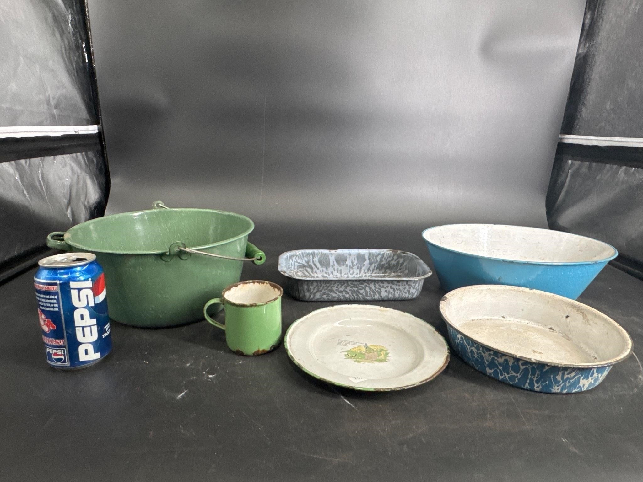 6 PIECE LOT OF MIXED GRANITEWARE ALL FOR ONE MONEY