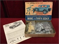 1950s Hubley Metal Kit Model-A Town Sedan - Note