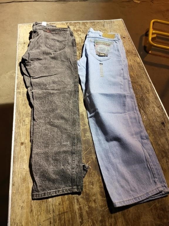 2 pair lee jeans 36 x30 & 36 x 32