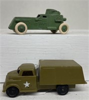 Tootsie Toy US Army tank and Pyro plastic army