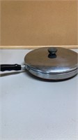 REVERE WARE SKILLET WITH LID