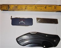 Set of three pocket knives