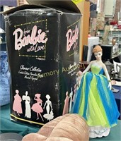 MUSICAL BARBIE WITH BOX