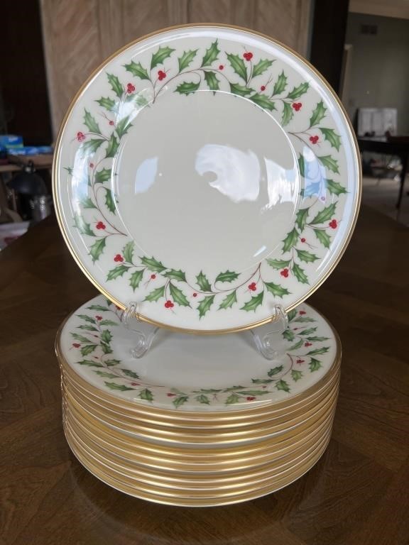 12 Lenox Holiday 10 1/2" Plates