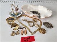 Vintage Jewelry/Holders