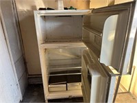 KENMORE REFRIGERATOR, UNTESTED COLOR, WHITE