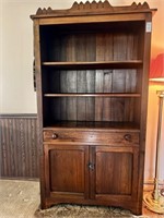 Red Pine Scalloped Edge Top Hutch with Drawer