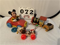 Vintage Mickey Mouse pull-Mees ,Fisher price