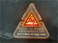 BLATZ LIGHT UP BEER SIGN - WORKS 14.5" x 14"