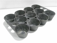 11"x 7.5"x 1.5"Griswold Cast Iron Muffin Pan
