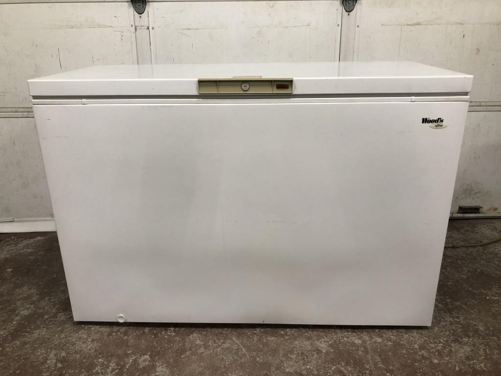 WOODS ULTRA CHEST FREEZER