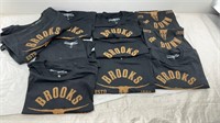 BROOKS & DUNN T-SHIRTS - SIZE M-L-XL