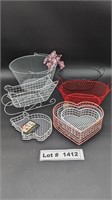 ASSORTED WIRE BASKETS